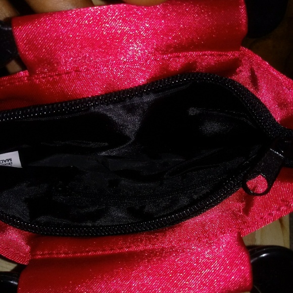 Clutch - Picture 3 of 3